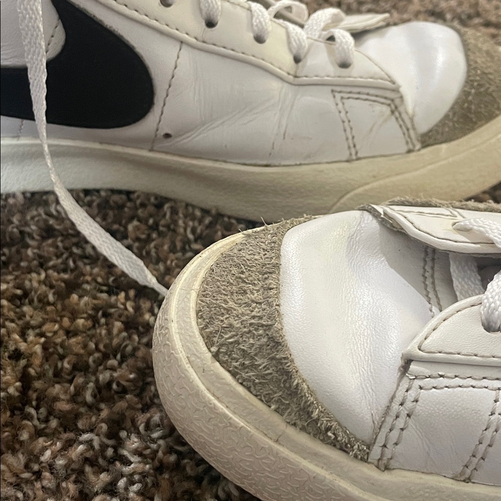 Nike Blazers Shoe Woman 9 - Picture 6 of 7